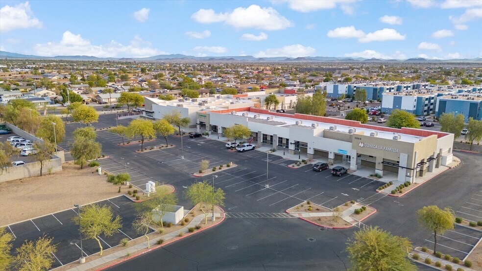 15235 N Dysart Rd, El Mirage, AZ à louer - Photo de l’immeuble – Image 1 sur 20