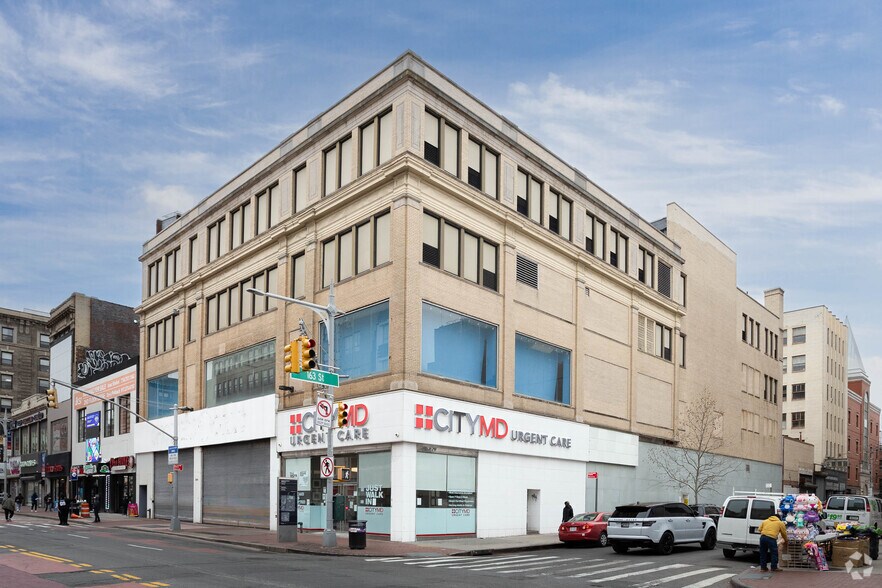 2nd-4th Floors portefeuille de 3 biens à vendre sur LoopNet.fr - Photo principale – Image 1 sur 12
