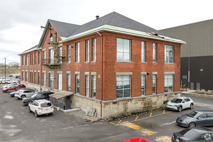 1505 Rue Dickson, Montréal, QC à vendre - Photo de l’immeuble – Image 2 sur 8