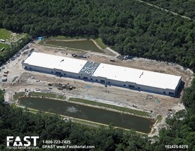 302 Parktowne Blvd, Edgewater, FL à louer Photo intérieure– Image 2 sur 4