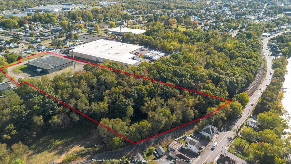 325 Bridge St, Old Forge, PA à louer - Photo de l’immeuble – Image 2 sur 56