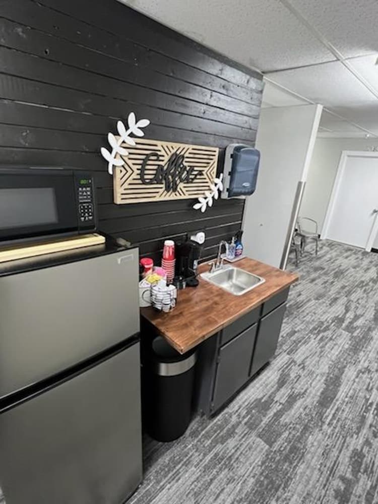 800 NE 63rd St, Oklahoma City, OK à louer Photo intérieure– Image 1 sur 2