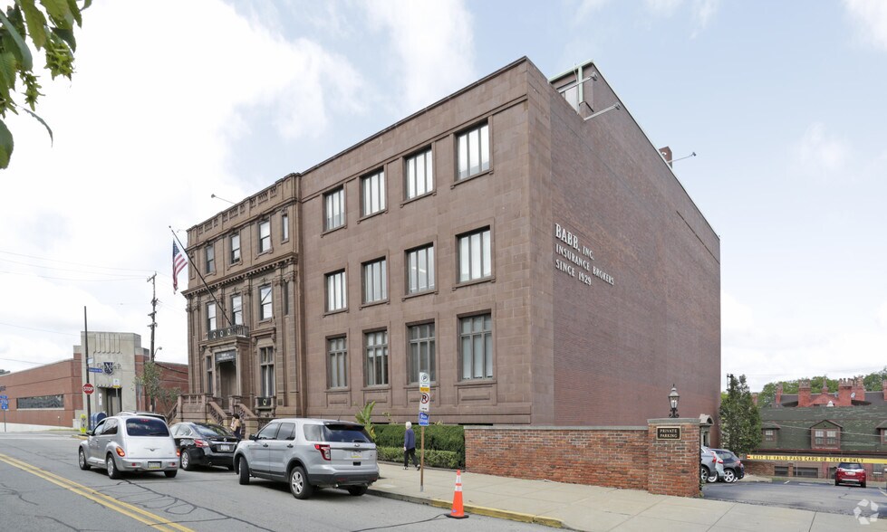 850 Ridge Ave, Pittsburgh, PA à louer - Photo de l’immeuble – Image 2 sur 10