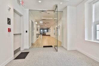 6-8 E Court Sq, Newnan, GA à louer Photo intérieure– Image 1 sur 14