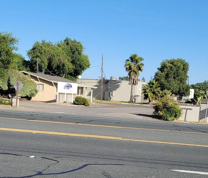 4672 E Waterloo Rd, Stockton, CA à louer - Photo de l’immeuble – Image 3 sur 6