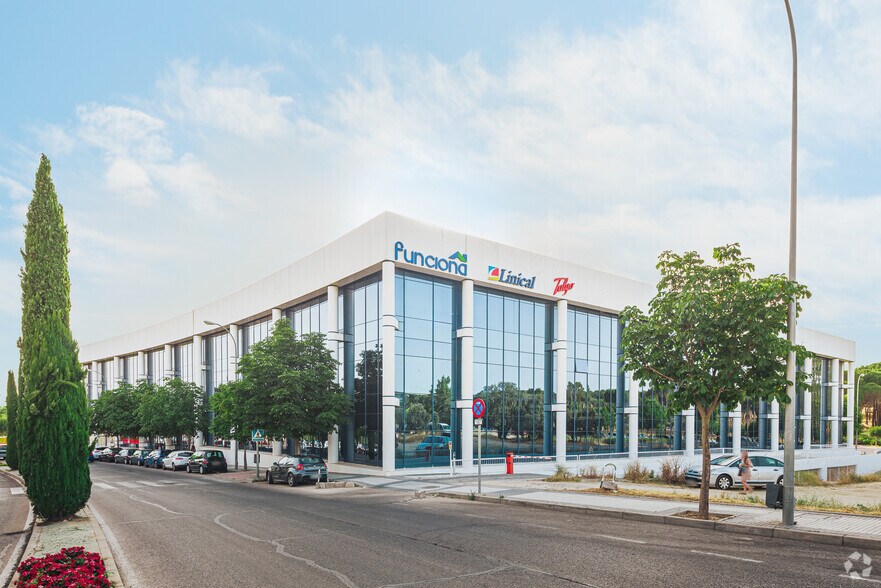 Bureau dans Majadahonda, Madrid à louer - Photo de l’immeuble – Image 2 sur 2