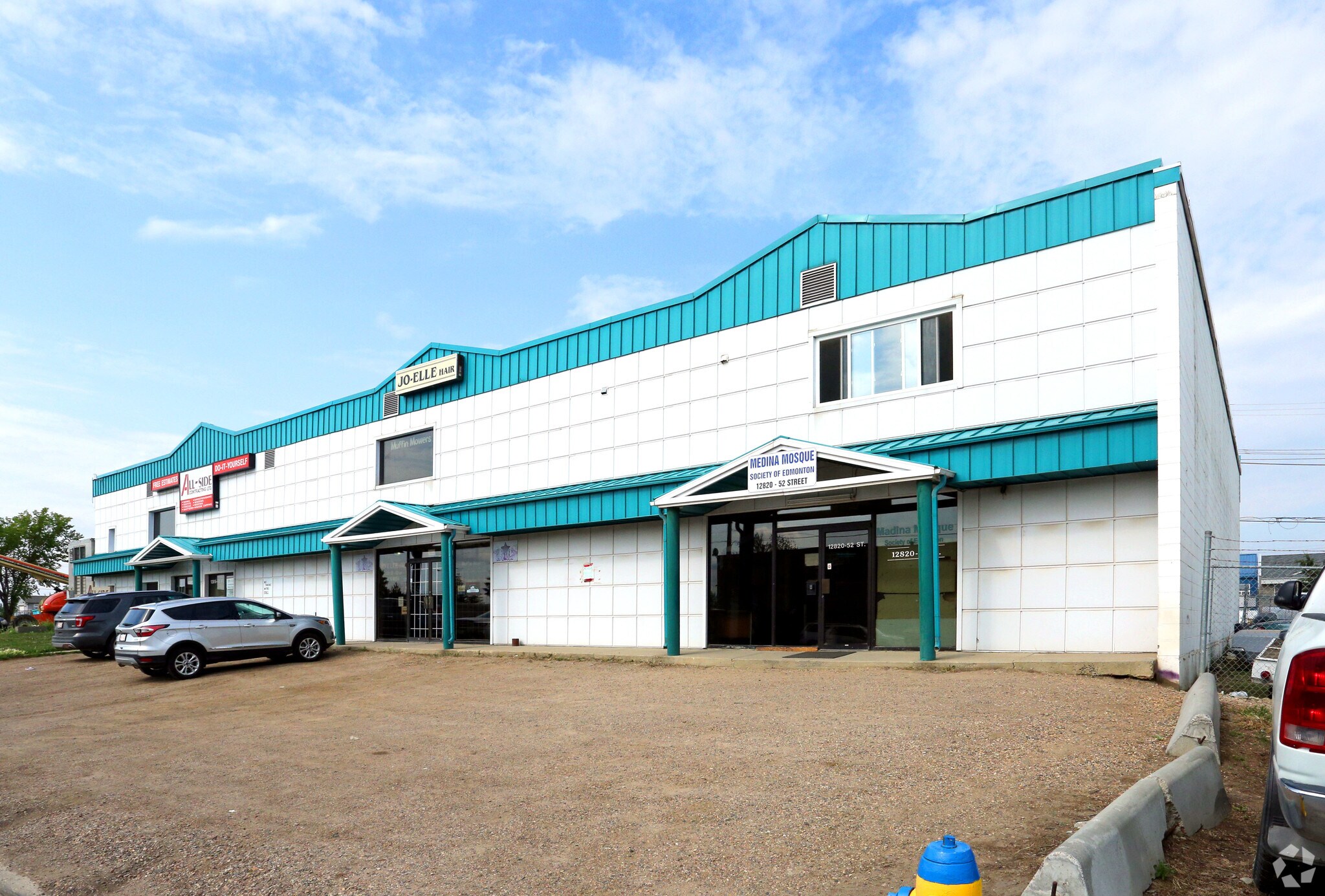 12812-12818 52nd St NW, Edmonton, AB à louer Photo principale– Image 1 sur 3