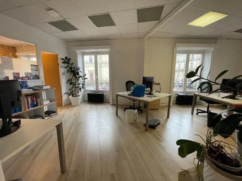 4 Place Du Sanitat, Nantes à louer - Photo intérieure – Image 3 sur 11