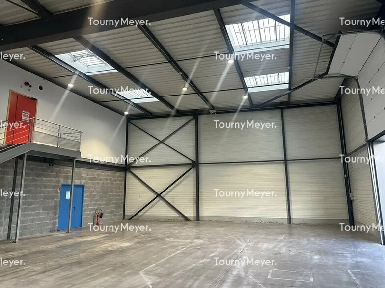 Local d’activités dans Les Sorinières à louer - Photo de l’immeuble – Image 3 sur 5