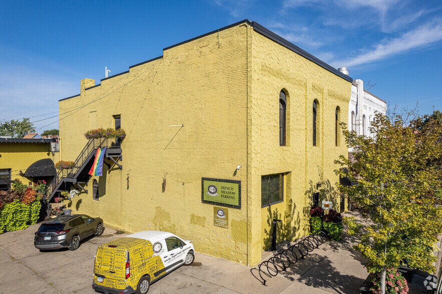 2604 S Lyndale Ave, Minneapolis, MN à vendre - Photo principale – Image 1 sur 28
