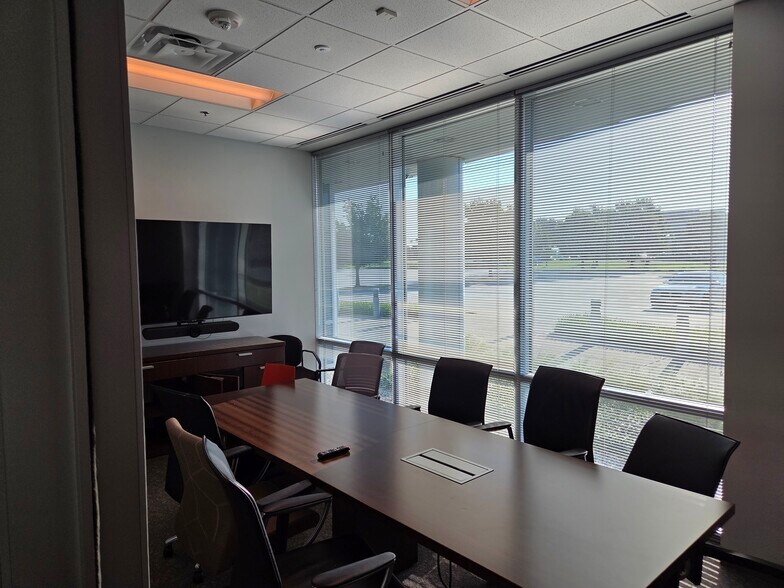 4609 Regent Blvd, Irving, TX à louer - Photo intérieure – Image 2 sur 46