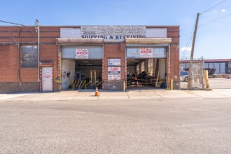 370-376 Adams St, Newark, NJ à louer Photo de l’immeuble– Image 2 sur 20