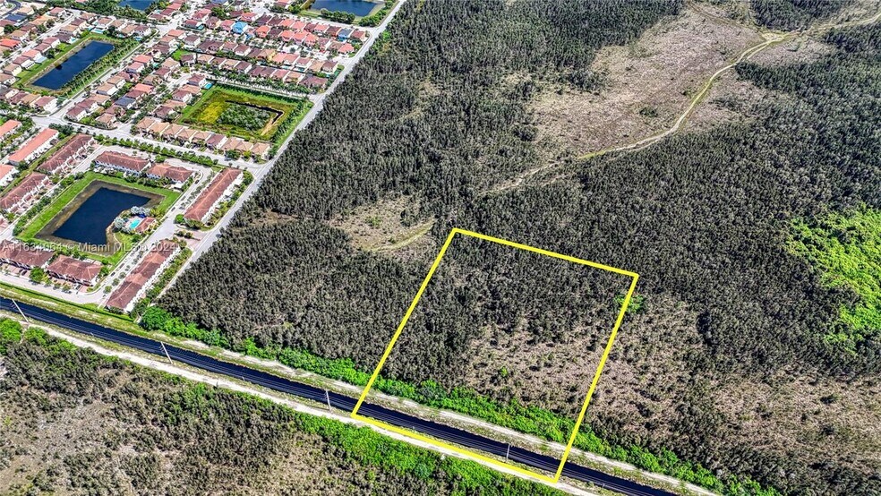 SW 42nd Ave, Miami, FL à vendre - Photo de l’immeuble – Image 3 sur 4