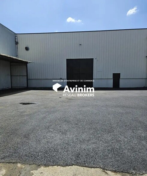 Industriel/Logistique dans SAINT-OUEN-L'AUMONE à vendre - Photo de l’immeuble – Image 2 sur 16