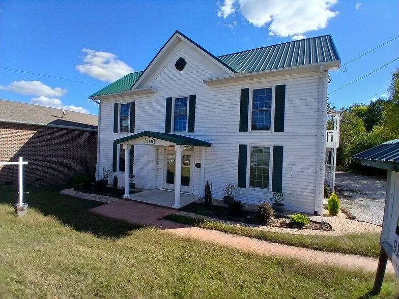 119 W Main St, Youngsville, NC à vendre - Photo de l’immeuble – Image 1 sur 29