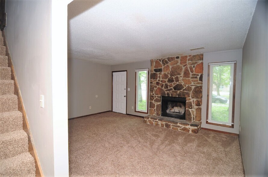 9002 Mahogany Row SE, Huntsville, AL à vendre - Photo de l’immeuble – Image 3 sur 5