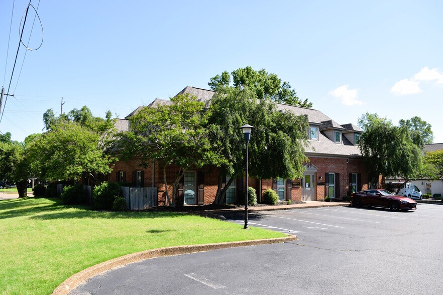 6555 Stage Rd, Memphis, TN à vendre - Photo de l’immeuble – Image 1 sur 8