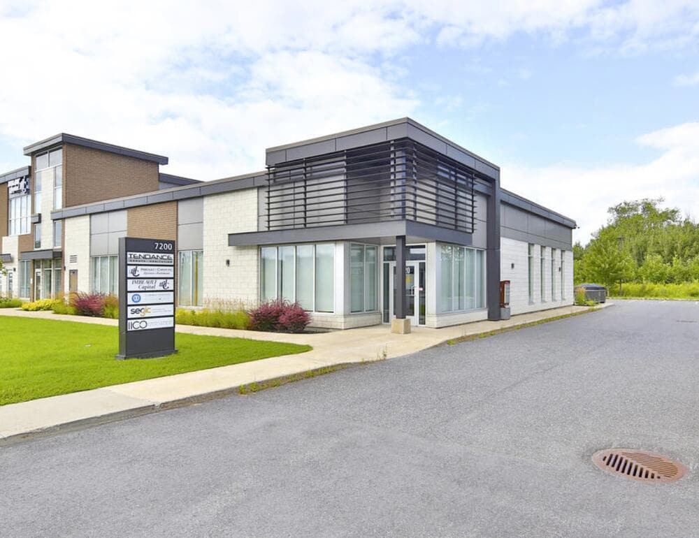 7170-7200 Blvd Grande-Allée, Longueuil, QC à louer Photo principale– Image 1 sur 2