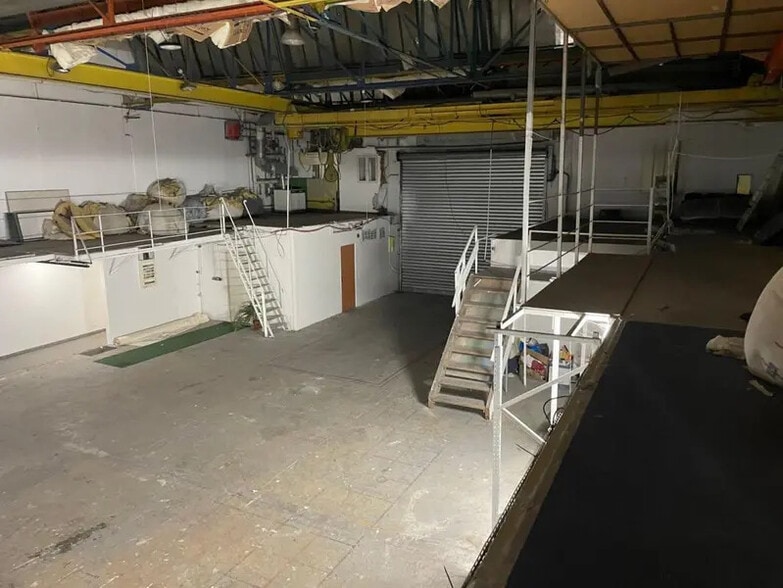 Industriel/Logistique dans Montreuil à vendre - Photo de l’immeuble – Image 1 sur 7