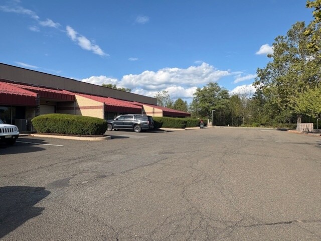 216 Us Highway 206, Hillsborough, NJ à louer - Photo de l’immeuble – Image 3 sur 7