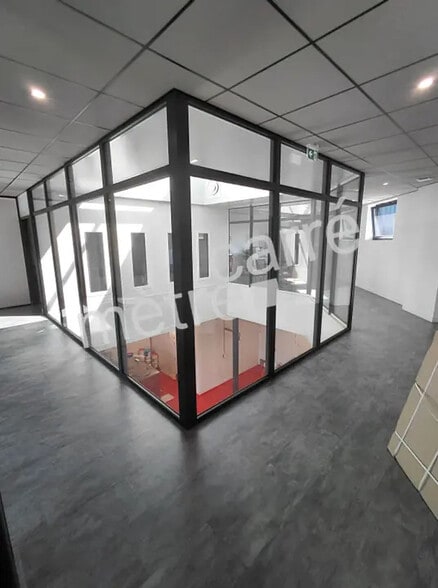 Bureau dans La Chapelle-sur-Erdre à vendre - Photo intérieure – Image 3 sur 4