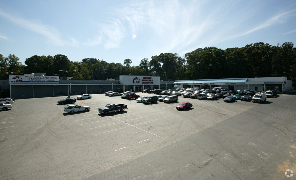 1501-1535 University Blvd, Hyattsville, MD à louer - Photo de l’immeuble – Image 3 sur 10