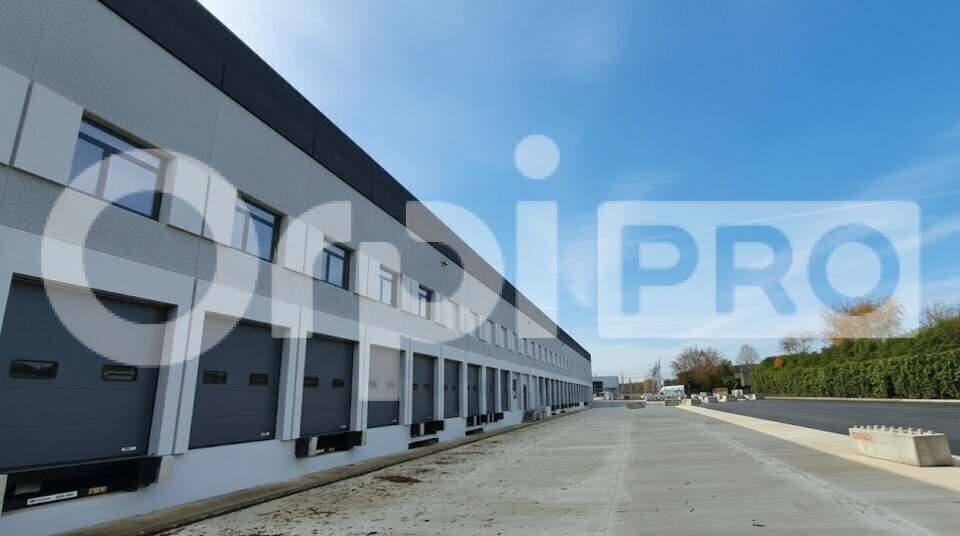 Industriel/Logistique dans Lisses à louer - Photo de l’immeuble – Image 2 sur 13