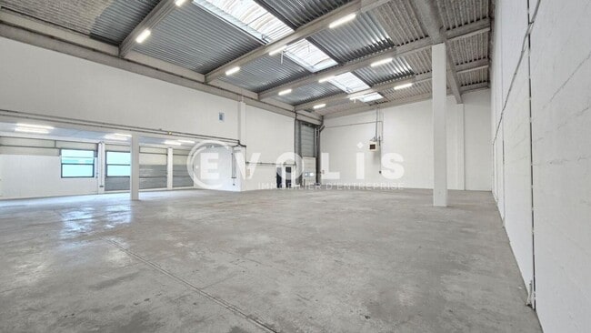 Plus de détails pour 128 Bis Avenue Jean Jaurès, Ivry-sur-Seine - Bureau, Local d'activités à louer