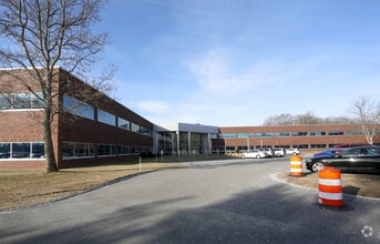 805 Middlesex Tpke, Billerica, MA à louer Photo de l’immeuble– Image 1 sur 1