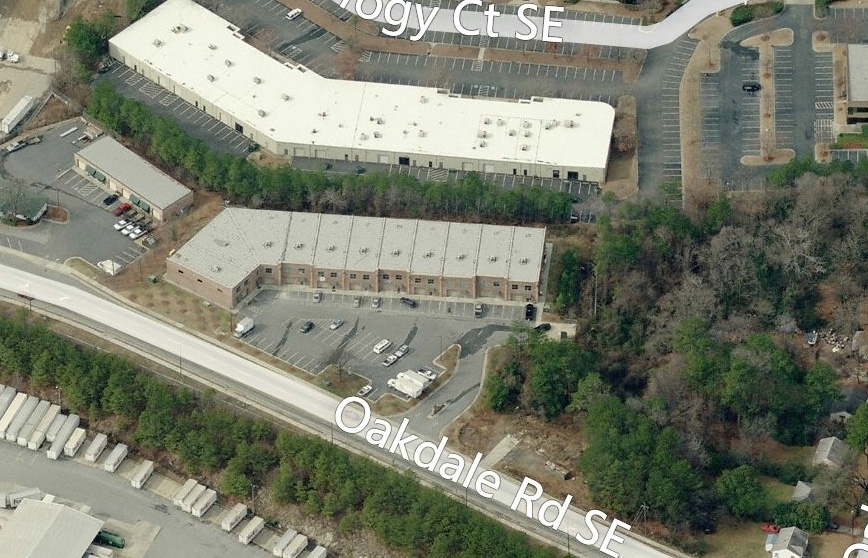 5292 Oakdale Rd SE, Smyrna, GA à louer - Photo de l’immeuble – Image 1 sur 3