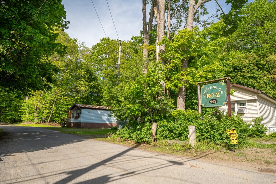 962 State Highway 29A, Gloversville, NY à vendre - Photo de l’immeuble – Image 2 sur 11