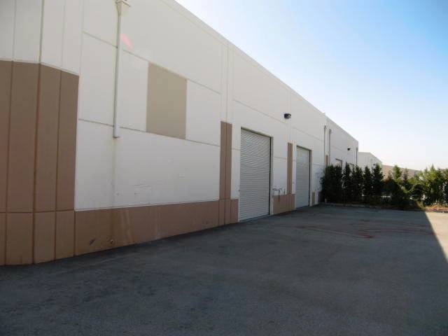 916 W 10th St, Azusa, CA à vendre - Photo de l’immeuble – Image 2 sur 4