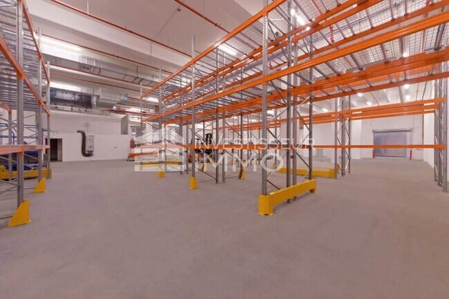 Plus de détails pour Industriel/Logistique à louer