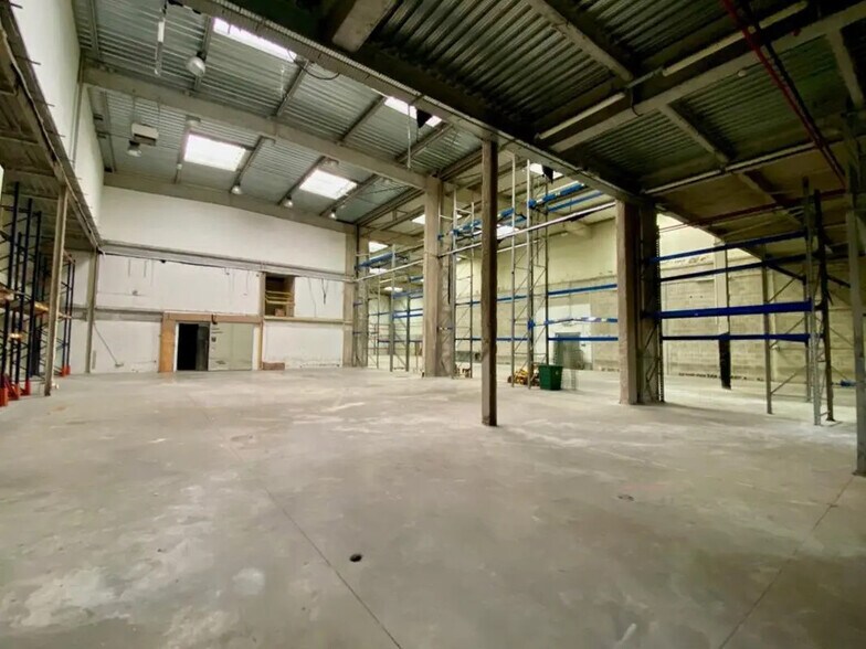 Industriel/Logistique dans Bagnolet à louer - Photo de l’immeuble – Image 2 sur 4