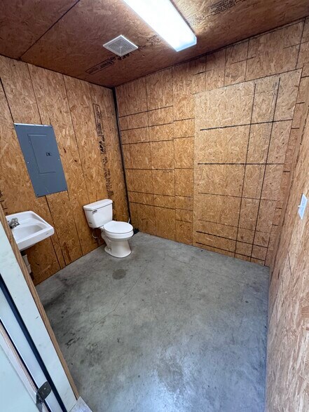 2803 S Highway 287, Decatur, TX à louer - Photo de l’immeuble – Image 3 sur 4