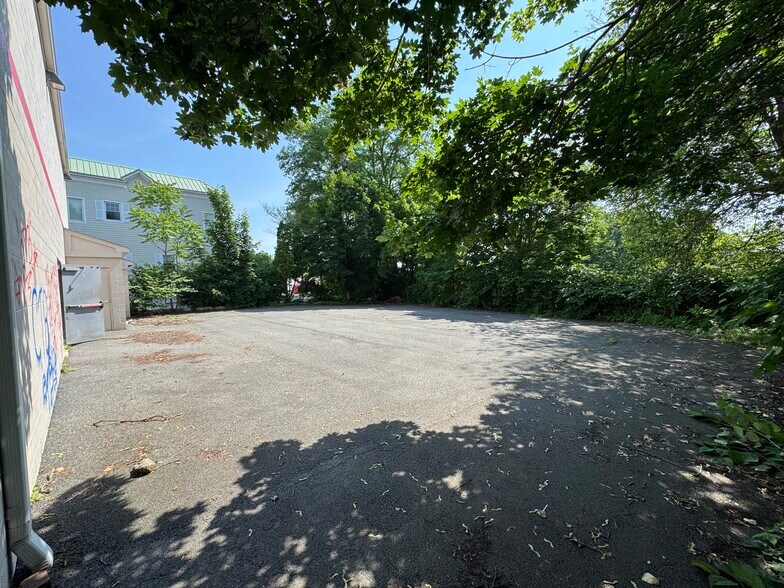 1395 Boston Post Rd, Larchmont, NY à vendre - Photo de l’immeuble – Image 3 sur 9