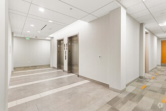 888 S Brea Canyon Rd, Diamond Bar, CA à louer Hall d’entrée– Image 1 sur 6