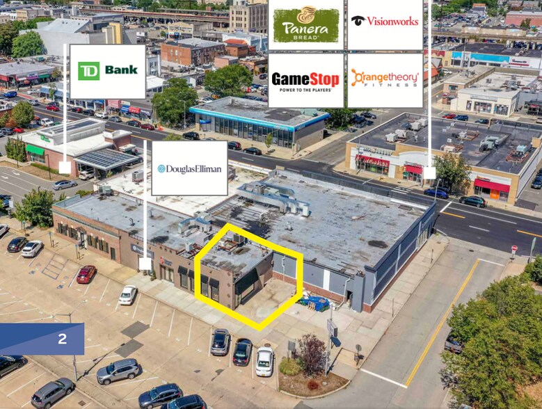 310 Merrick Rd, Rockville Centre, NY à louer - Photo de l’immeuble – Image 1 sur 10