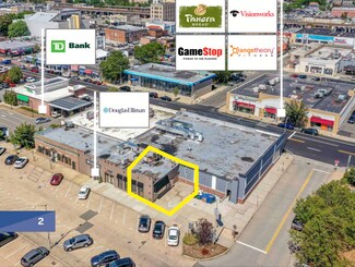 Plus de détails pour 310 Merrick Rd, Rockville Centre, NY - Local d'activités à louer