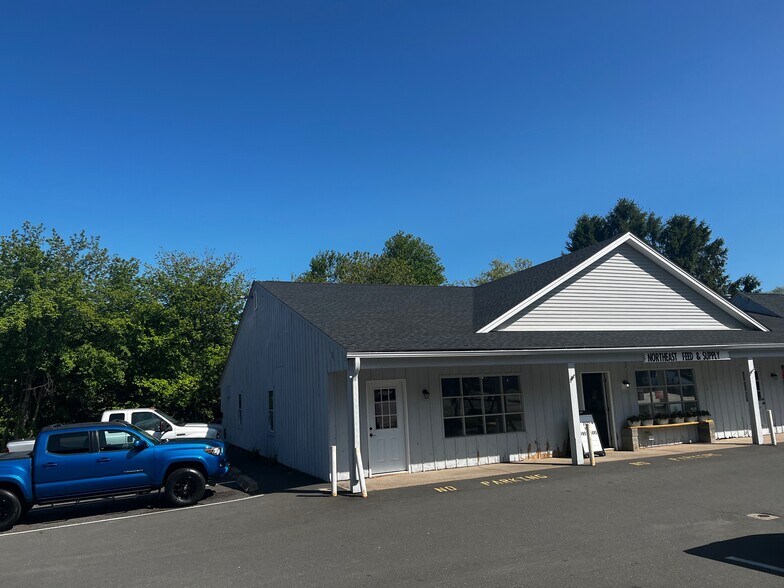 968 Killingworth Rd, Haddam, CT à louer - Photo de l’immeuble – Image 2 sur 5