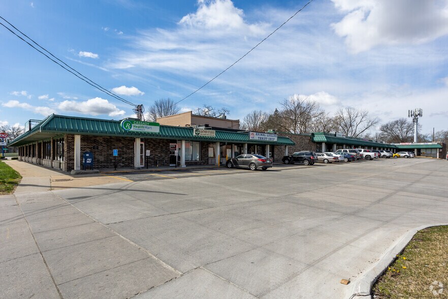 3218-3300 SW 9th St, Des Moines, IA à louer - Photo principale – Image 1 sur 3