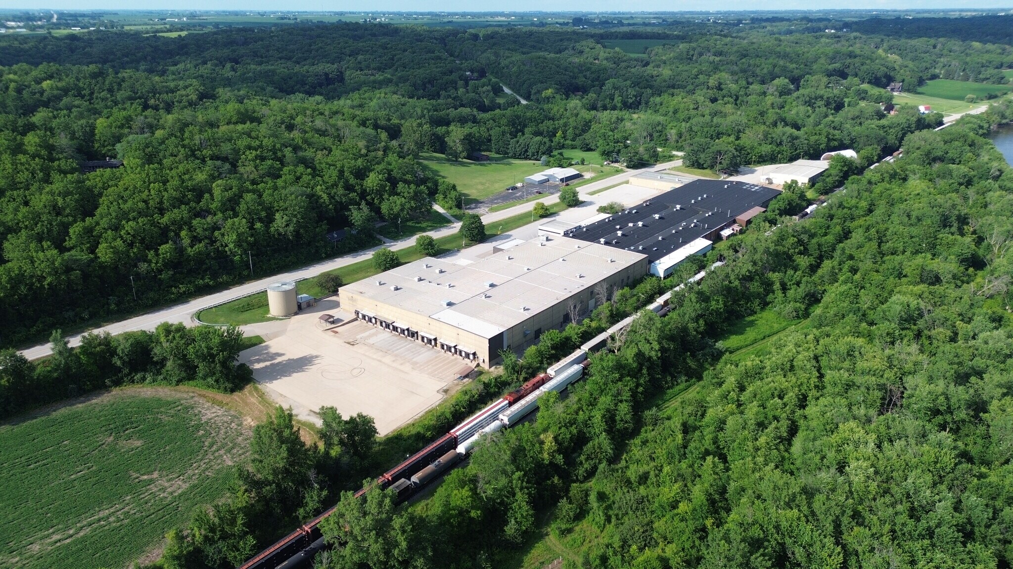 2900 Hwy 22, Muscatine, IA à vendre Photo principale– Image 1 sur 9