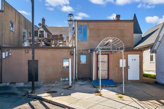 107-109 Broadway, Hicksville, NY à louer Photo intérieure– Image 2 sur 2