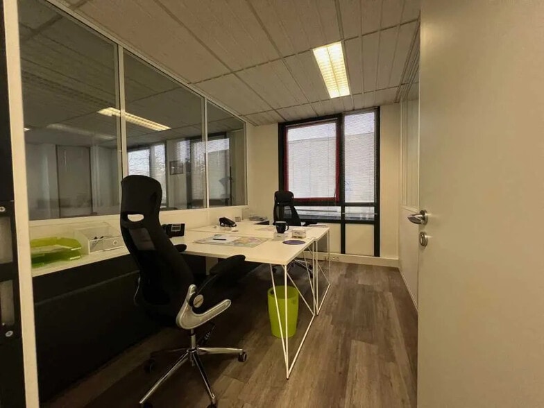 69 Rue De La Belle Etoile, Roissy-en-France à louer - Photo de l’immeuble – Image 2 sur 5