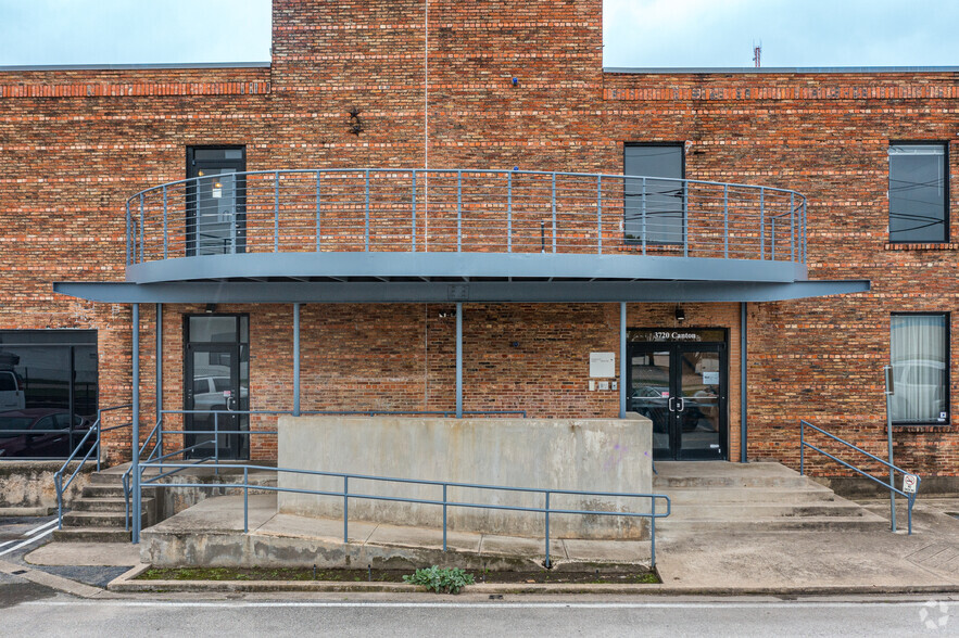 3720 Canton St, Dallas, TX à louer - Photo de l’immeuble – Image 3 sur 4