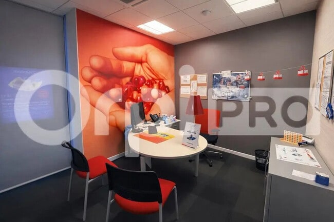 Plus de détails pour Local commercial à vendre