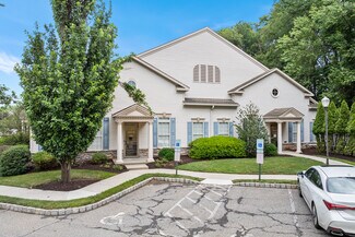 Plus de détails pour 670 Woodbourne Rd, Langhorne, PA - Bureau à vendre