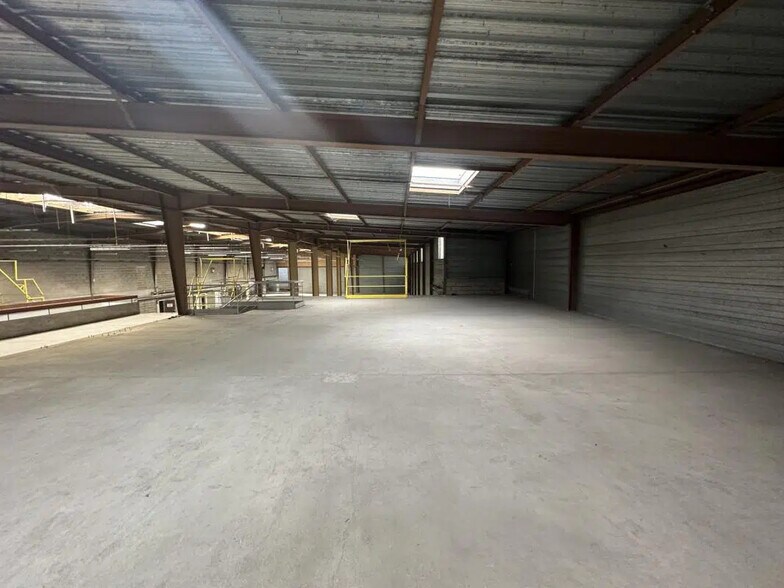 Industriel/Logistique dans Mainvilliers à vendre - Photo de l’immeuble – Image 2 sur 21