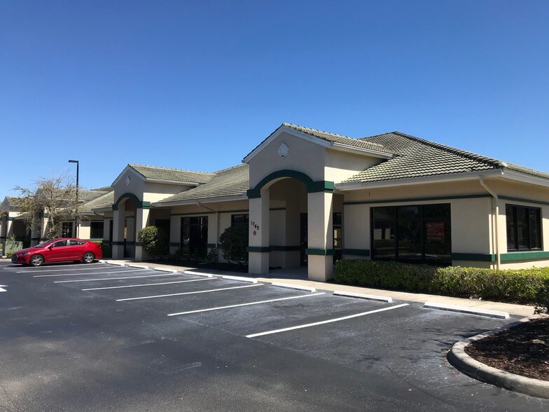 6400 Davis Blvd, Naples, FL à louer - Photo de l’immeuble – Image 2 sur 9