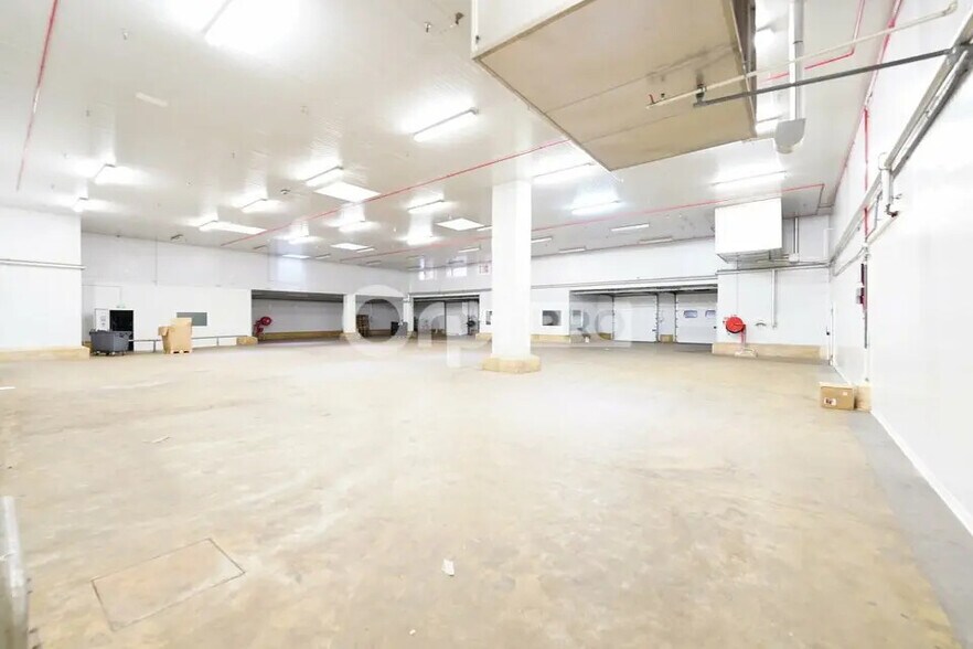 Bureau dans Mions à louer - Photo de l’immeuble – Image 2 sur 35